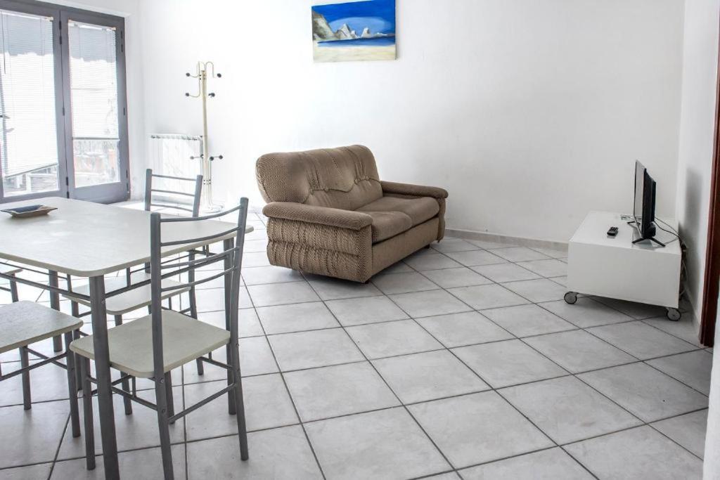 N202 - Numana, Comodo Bilocale Vicino Al Mare Exterior foto